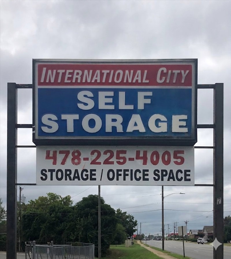 $1 FIRST FULL MONTH RENT